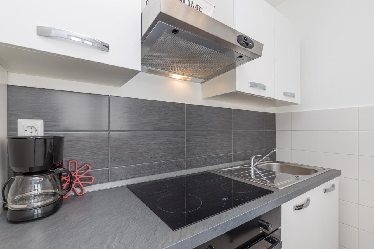 Apartments Hrestak Пореч Екстериор снимка